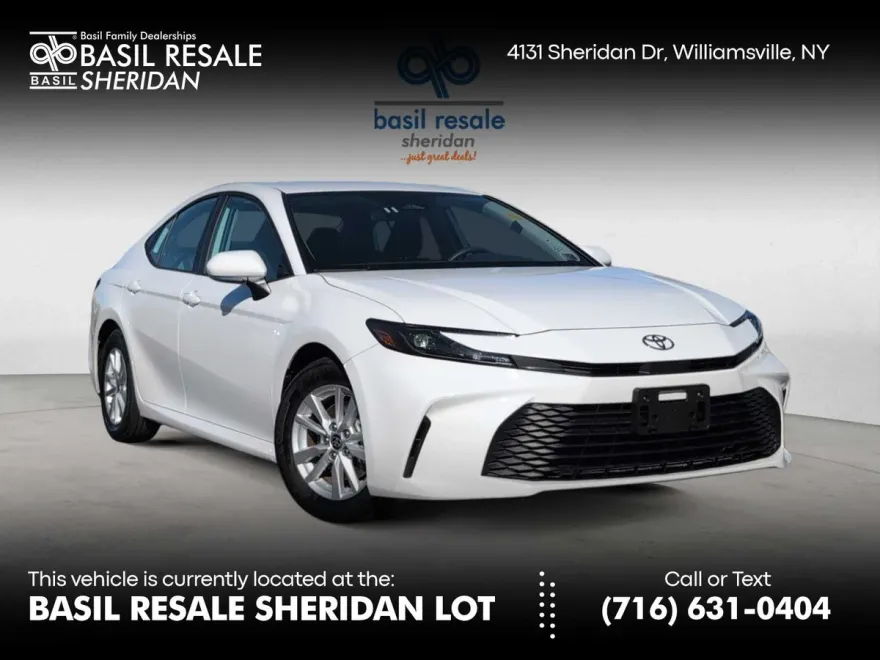 2025 Toyota Camry LE photo 1