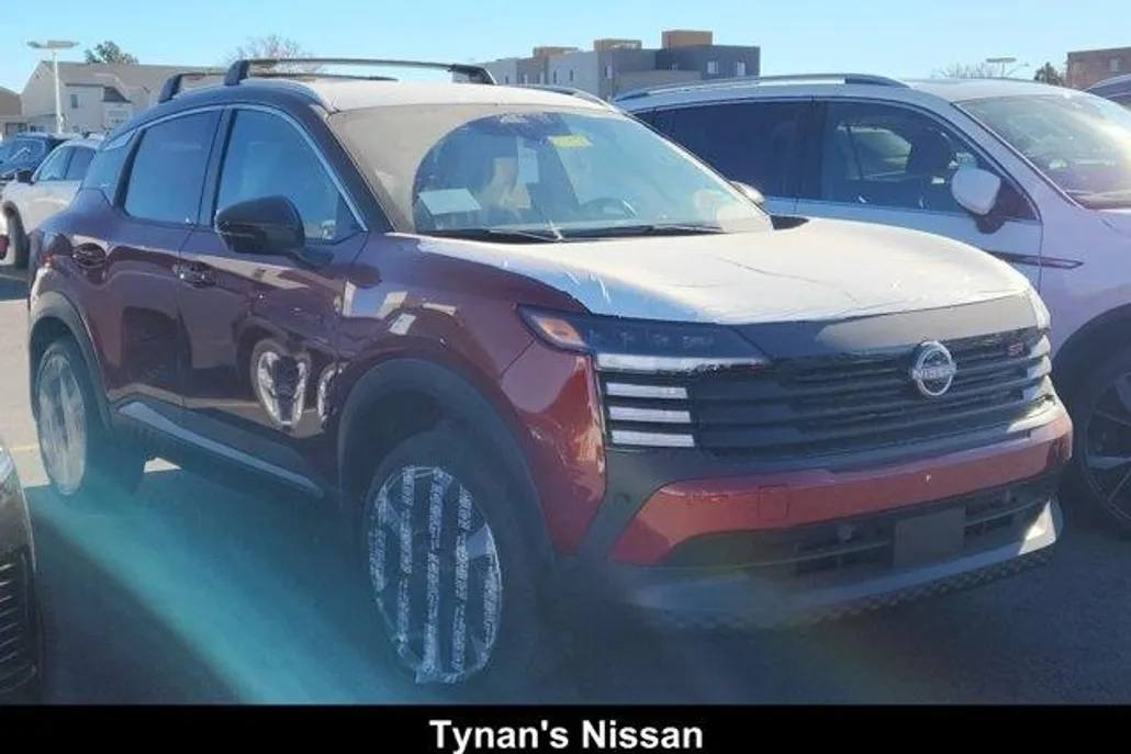 2025 Nissan Kicks SR photo 1