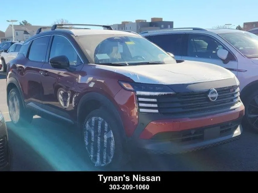 2025 Nissan Kicks SR photo 1