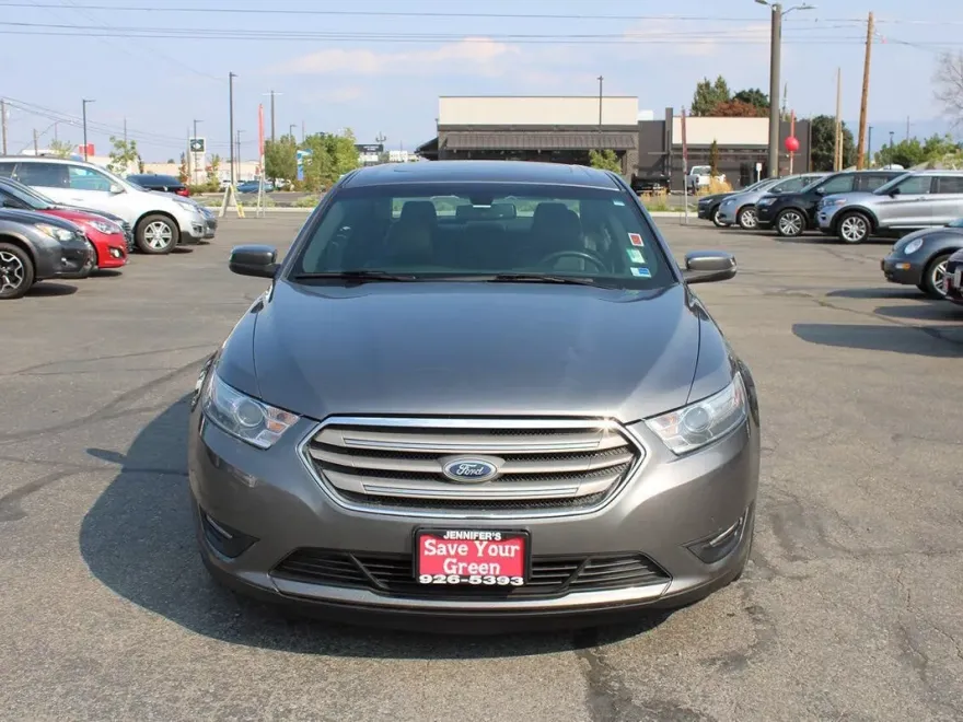 2013 Ford Taurus SEL photo 1