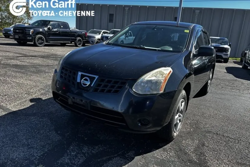 2014 Nissan Rogue SV photo 1