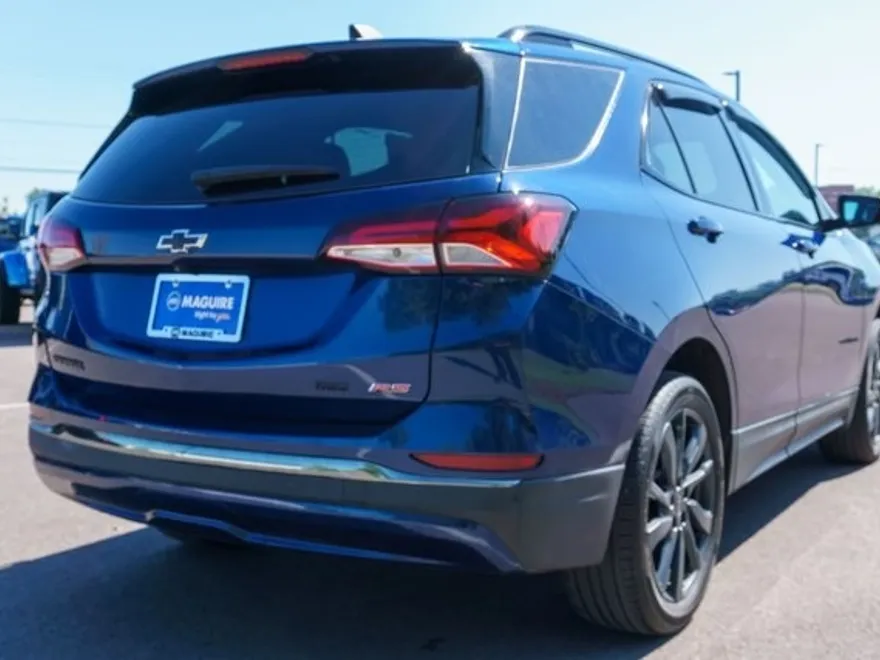 2023 Chevrolet Equinox RS photo 1