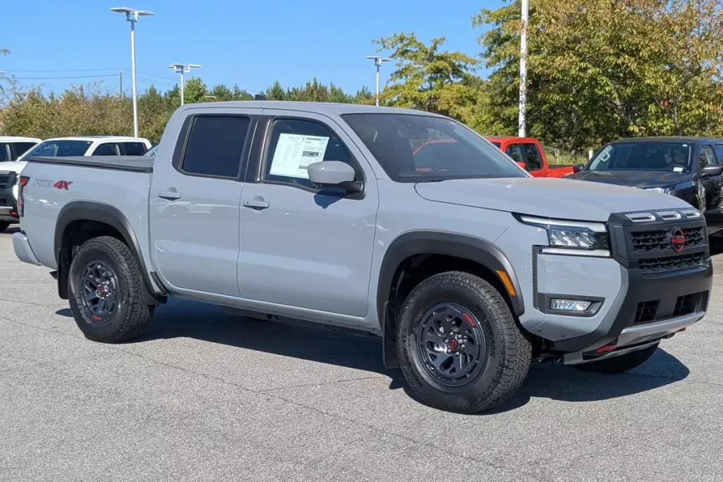 2026 Nissan Frontier Crew Cab PRO-4X photo 1