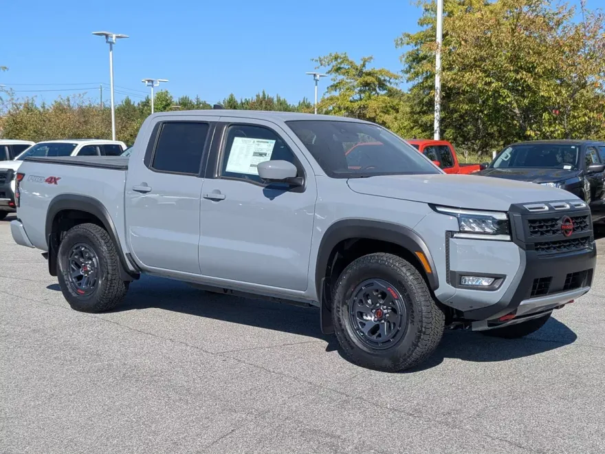 2026 Nissan Frontier Crew Cab PRO-4X photo 1
