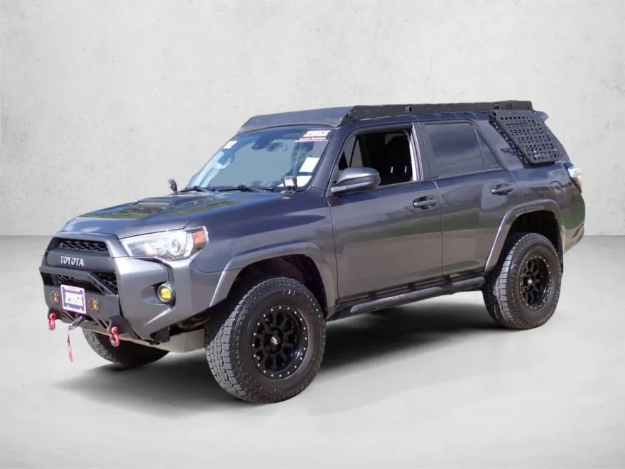 2022 Toyota 4Runner TRD photo 1