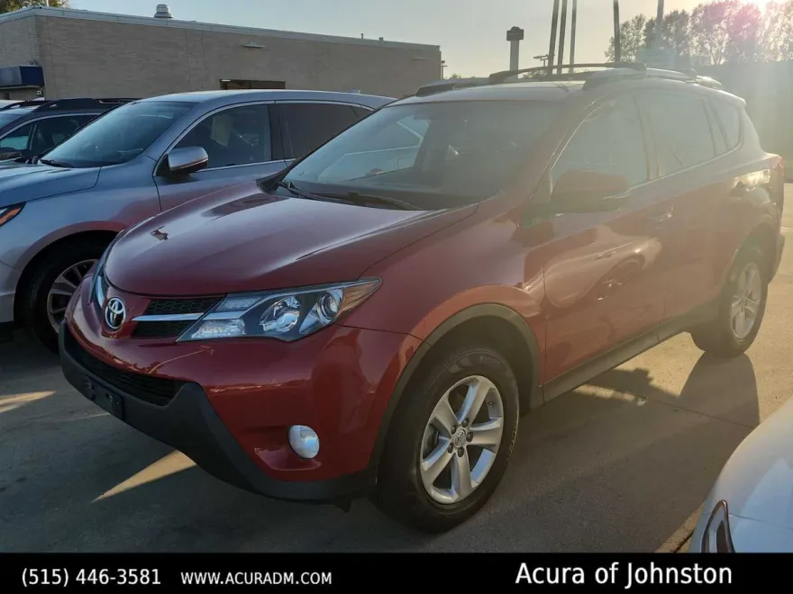 2013 Toyota RAV4 XLE photo 1