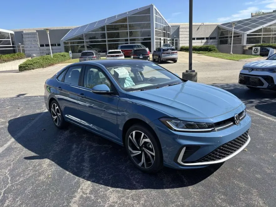 2026 Volkswagen Jetta 1.5T SEL photo 1