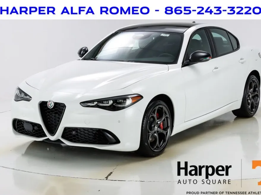 2025 Alfa Romeo Giulia photo 1