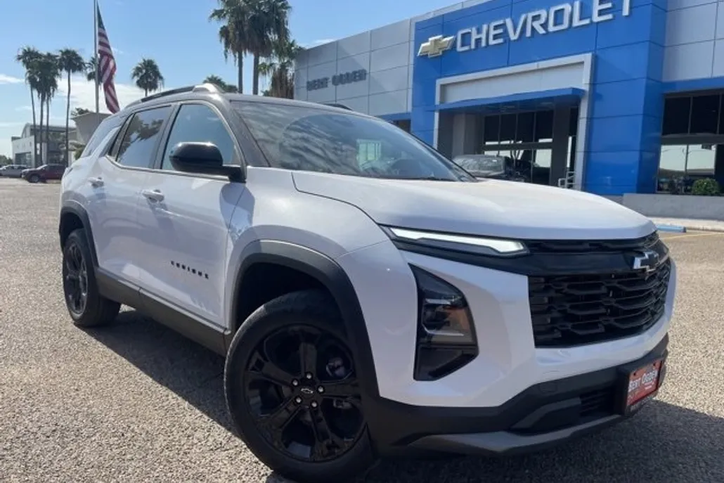 2026 Chevrolet Equinox LT photo 1