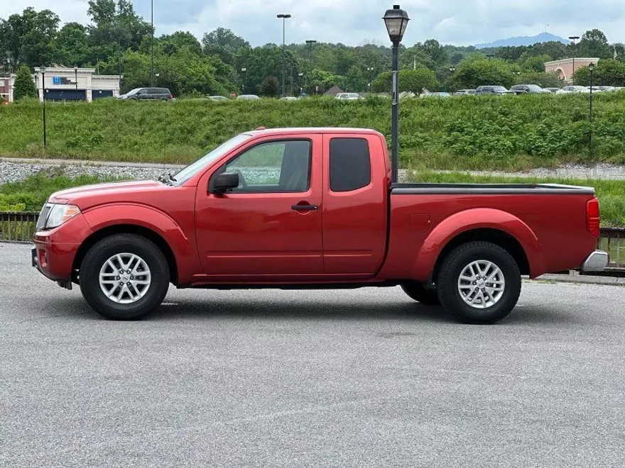 2014 Nissan Frontier SV photo 1