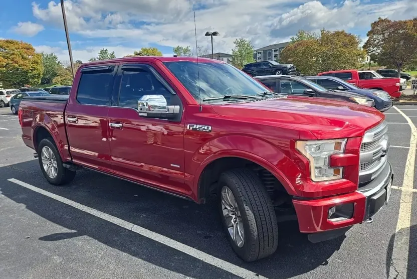 2015 Ford F-150 Platinum photo 1