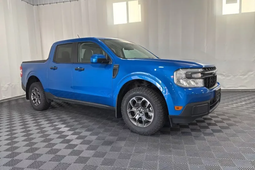 2022 Ford Maverick XLT photo 1