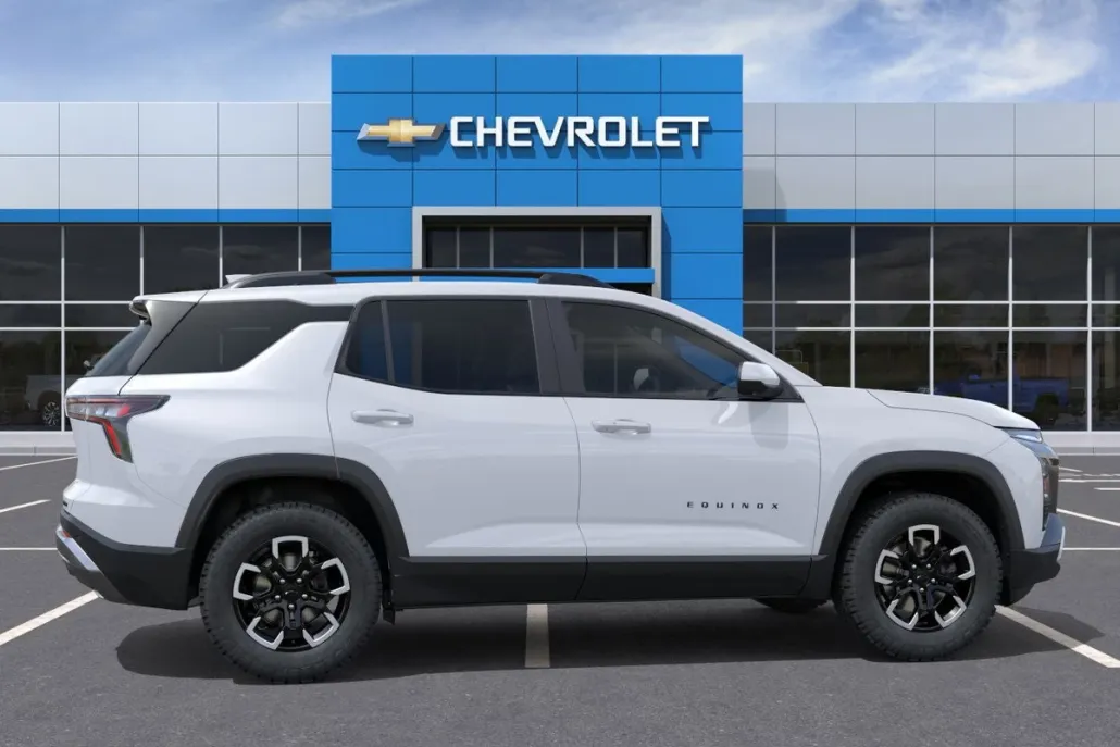 2026 Chevrolet Equinox ACTIV photo 1