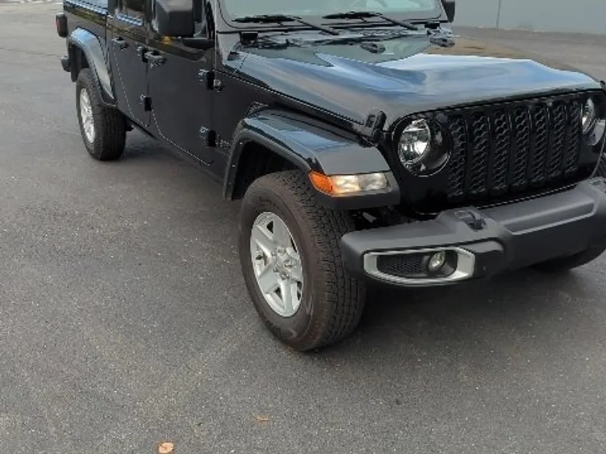 2022 Jeep Gladiator Sport S photo 1