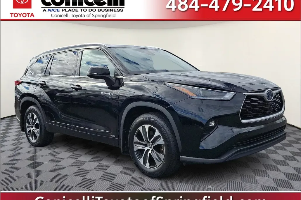 2021 Toyota Highlander XLE photo 1