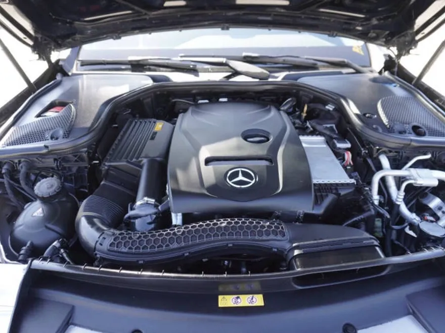 2018 Mercedes Benz E 300 photo 1