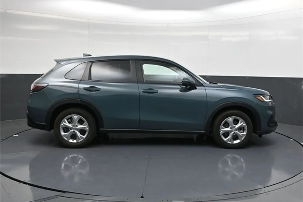 2025 Honda HR-V LX photo 1