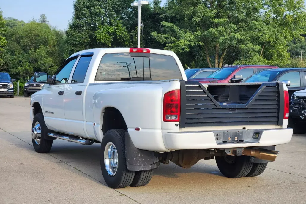 2004 Dodge Ram 3500 SLT photo 1