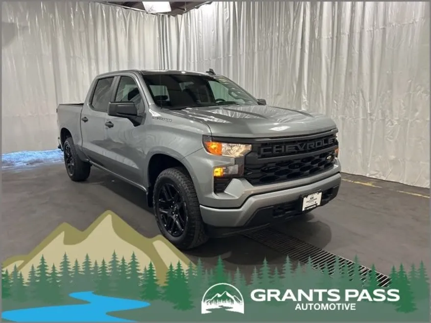 2025 Chevrolet Silverado 1500 Custom photo 1