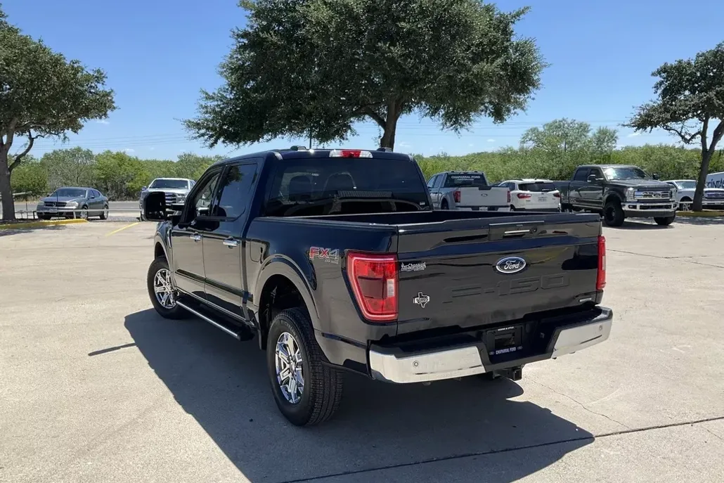 2023 Ford F-150 XLT photo 1