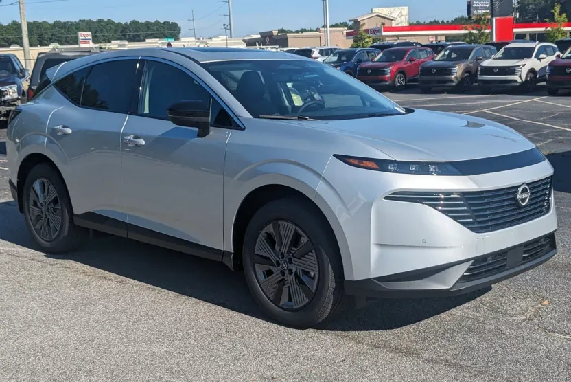 2025 Nissan Murano Platinum photo 1