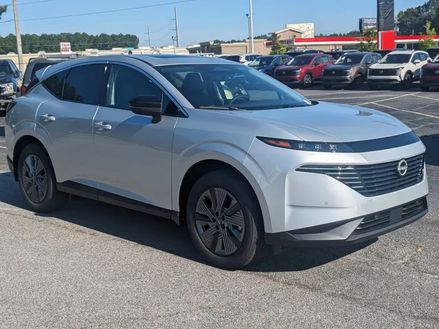2025 Nissan Murano Platinum photo 1