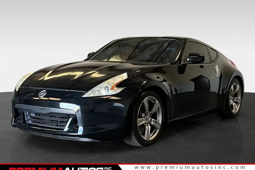 2012 Nissan 370Z Base photo 1