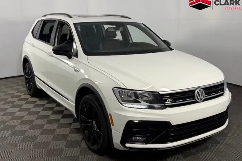 2020 Volkswagen Tiguan SE R-Line Black Sport photo 1