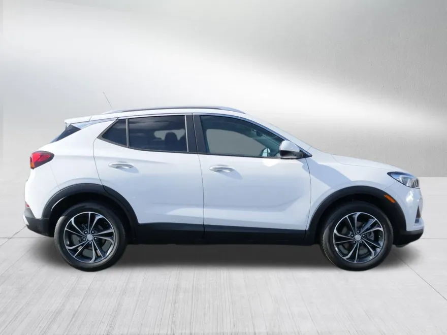 2022 Buick Encore Select photo 1