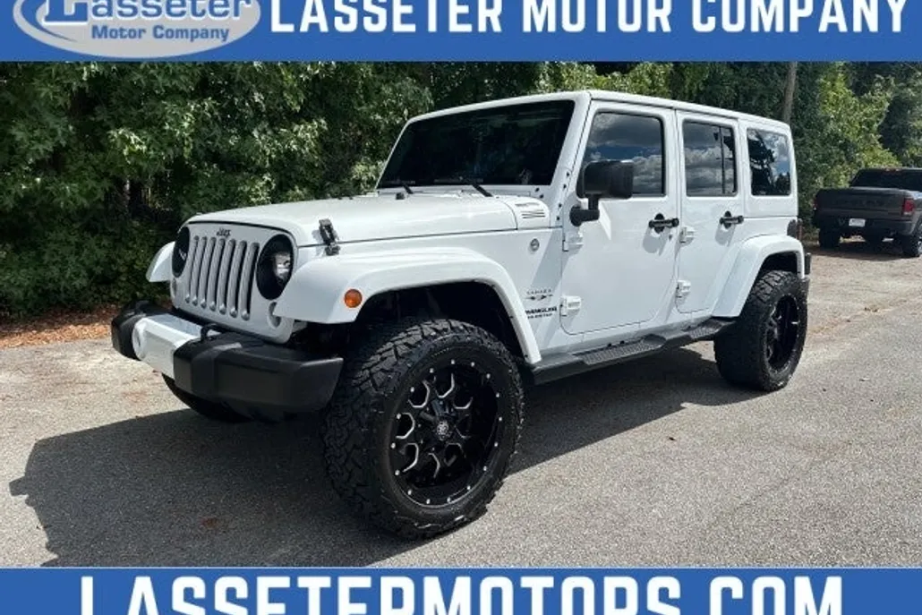 2016 Jeep Wrangler Unlimited Sahara photo 1
