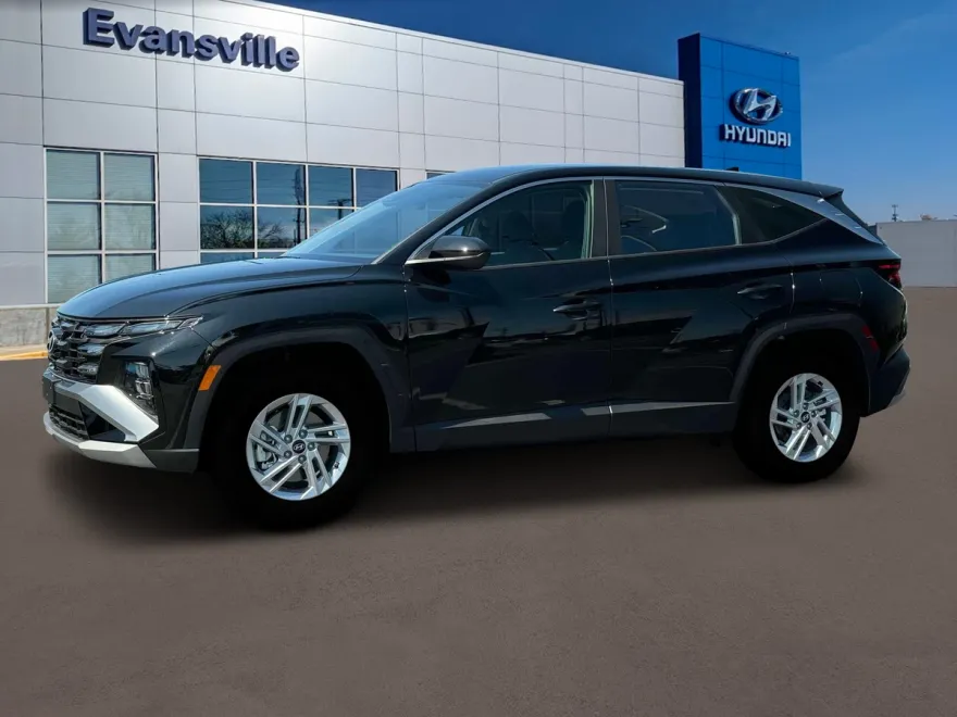 2025 Hyundai Tucson SE photo 1