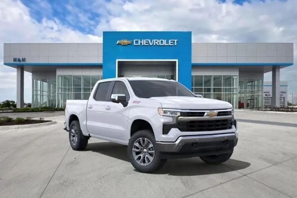 2025 Chevrolet Silverado 1500 LT photo 1