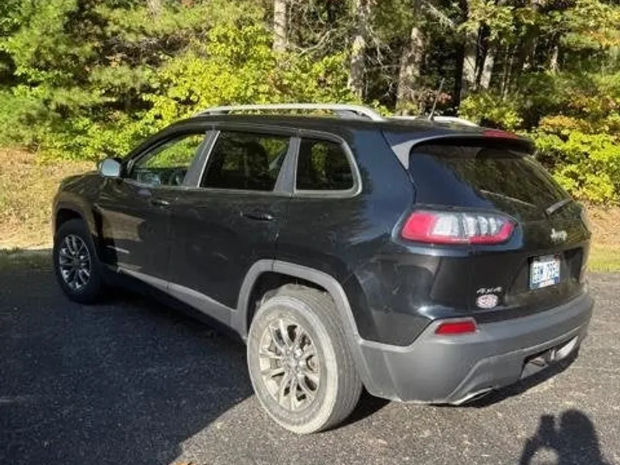 2019 Jeep Cherokee Latitude photo 1