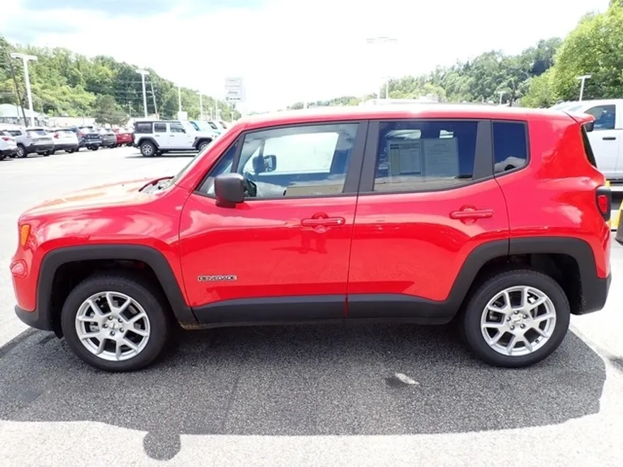 2023 Jeep Renegade Latitude Upland photo 1