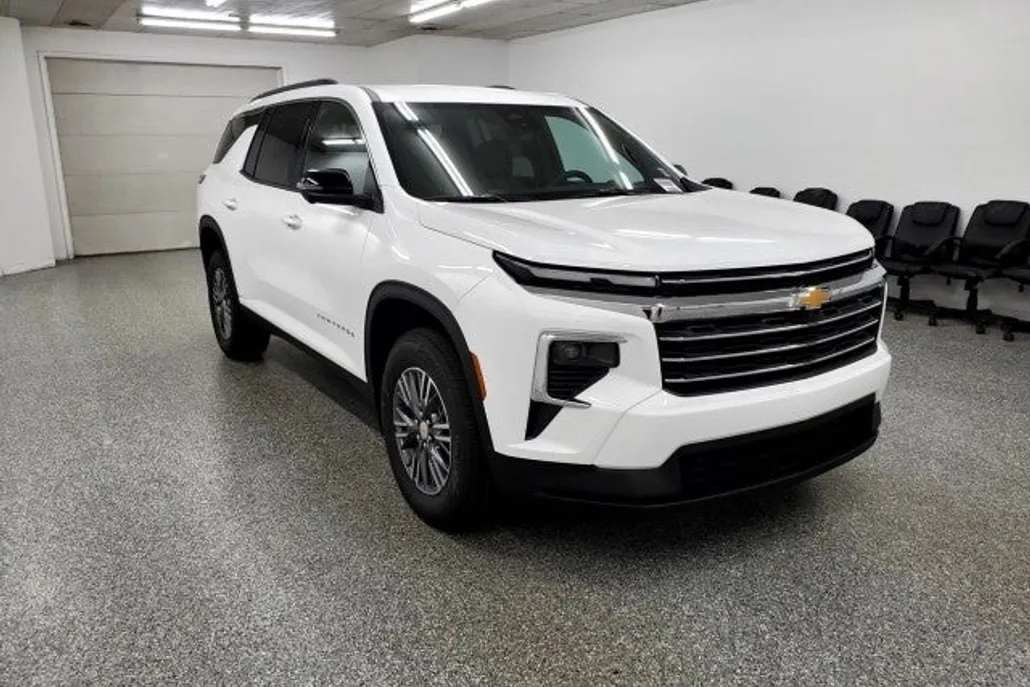 2026 Chevrolet Traverse photo 1