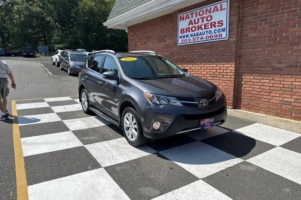 2015 Toyota RAV4 Limited photo 1