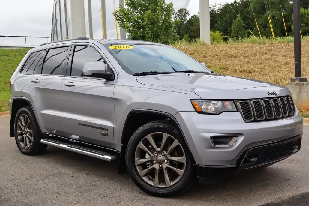 2016 Jeep Grand Cherokee Limited photo 1