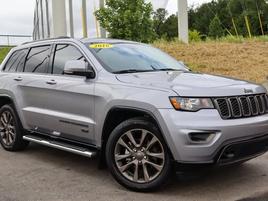 2016 Jeep Grand Cherokee Limited photo 1