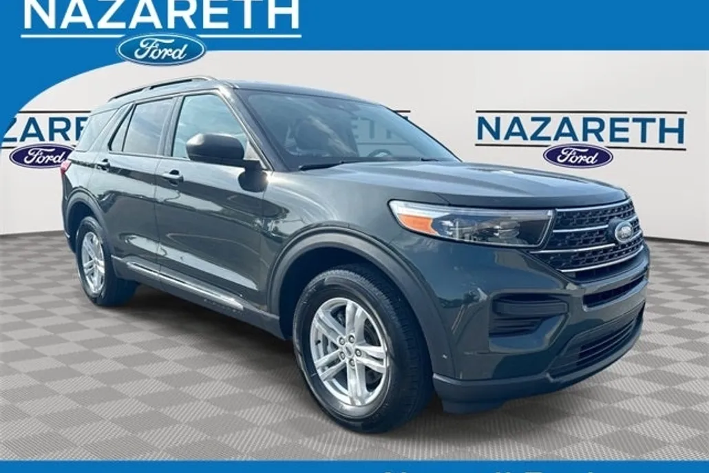 2023 Ford Explorer XLT photo 1