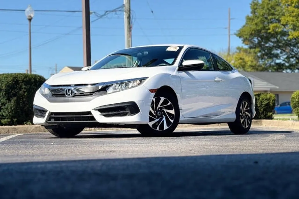 2016 Honda Civic LX photo 1