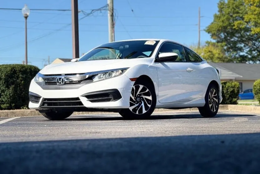 2016 Honda Civic LX photo 1