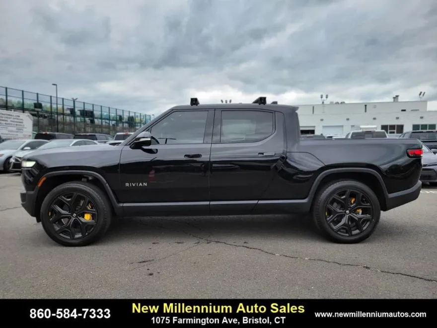 2022 Rivian R1T Adventure photo 1