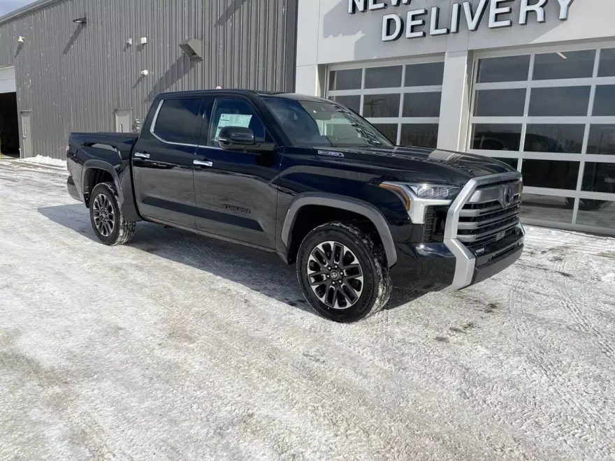 2025 Toyota Tundra Limited CrewMax photo 1