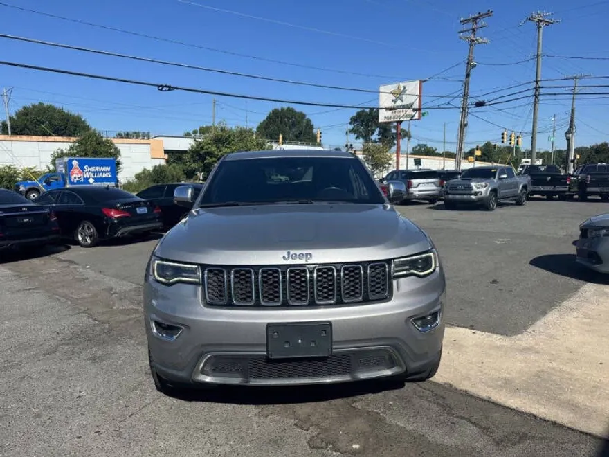 2017 Jeep Grand Cherokee Limited photo 1