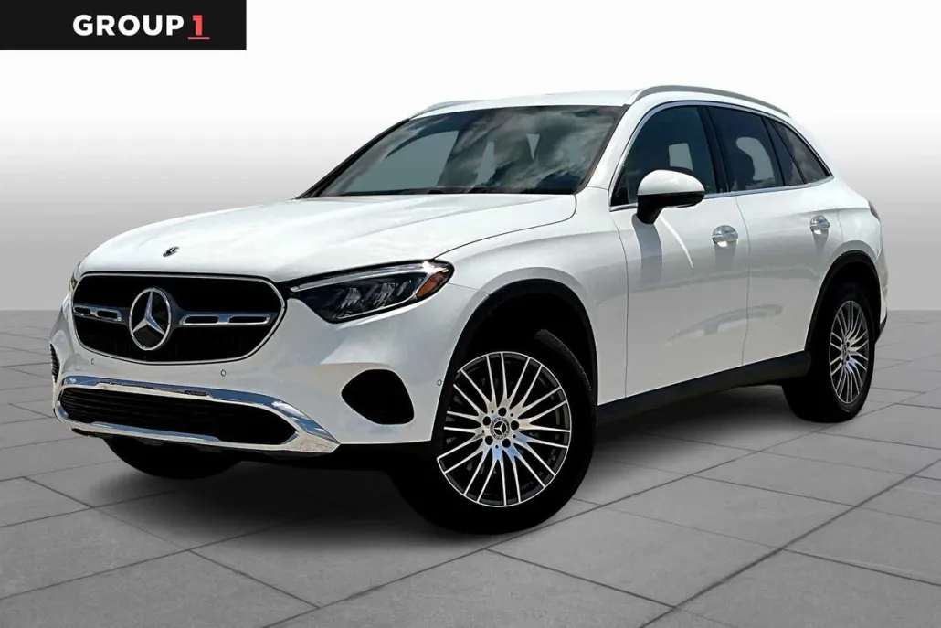 2025 Mercedes Benz GLC 300 photo 1