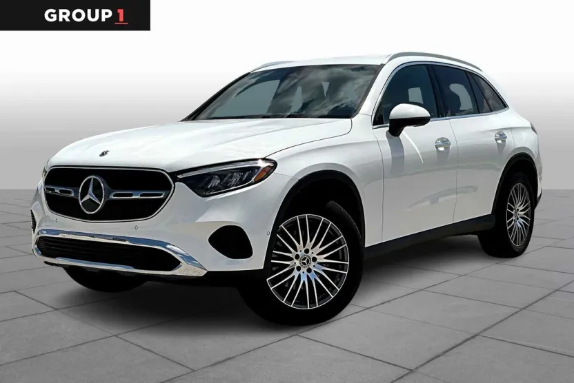 2025 Mercedes Benz GLC 300 photo 1