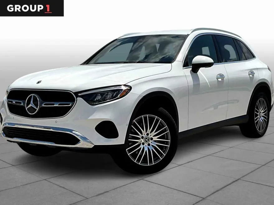 2025 Mercedes Benz GLC 300 photo 1