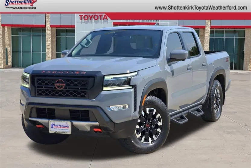 2023 Nissan Frontier PRO-X Crew Cab photo 1