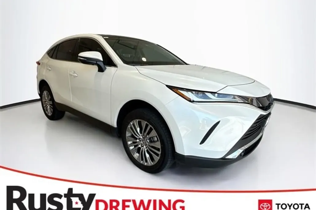 2024 Toyota Venza LE photo 1