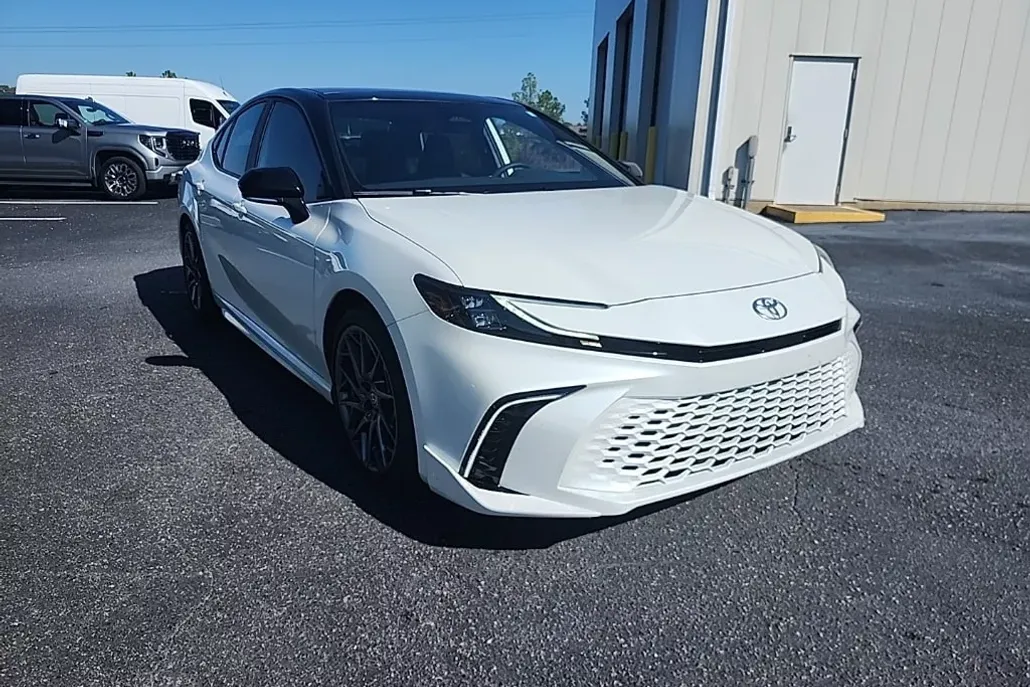 2025 Toyota Camry XSE photo 1